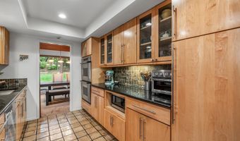 3735 Tremont Ln, Ann Arbor, MI 48105