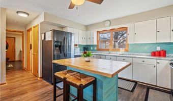 712 Adair St, Adair, IA 50002