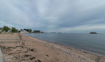 42 Waverly Rd, Branford, CT 06405