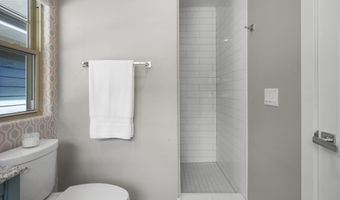 10 Roxbury Rd, Madison, WI 53704