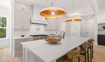 4663 Causey Pond Rd, Awendaw, SC 29429