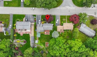 152 Glen Hills Dr, Cranston, RI 02920