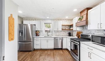 27 Dean Ave, Johnston, RI 02919