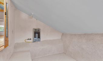 77 North Rd, Carson, NM 87517