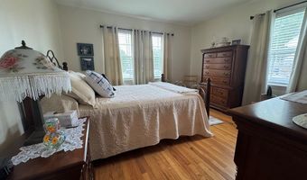 422 E Savannah St, Calhoun Falls, SC 29628