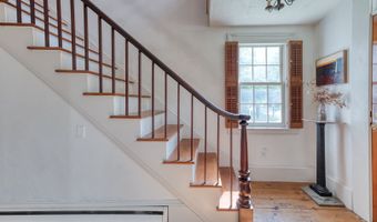 80 W Main St, Chester, CT 06412