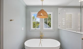 608 Pilot St, Beaufort, SC 29902