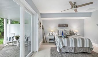 100 Algonquin Rd 13, Narragansett, RI 02882