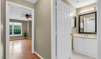 20593 CORNSTALK Ter 101, Ashburn, VA 20147