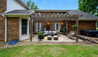 4004 POPLAR Dr, Adamsville, AL 35005