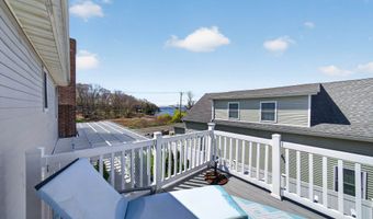 338 Shore Dr, Branford, CT 06405