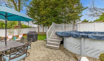 60 Fordham Dr, Aberdeen, NJ 07747