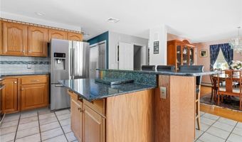 14 Bourget Ct, North Smithfield, RI 02896