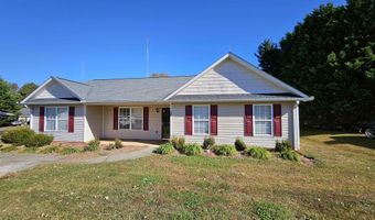132 Falcon Ridge Dr, Boiling Springs, SC 29316