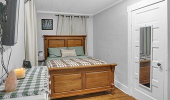 926 18th St, Bedford, IN 47421