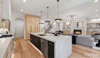 1412 Lyon Ct, Charlotte, NC 28205