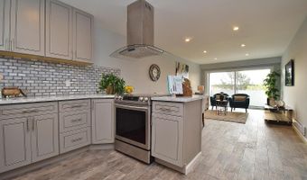 325 Kitty Hawk Rd 304, Alameda, CA 94501