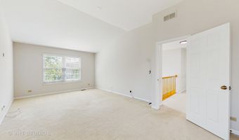 1291 White Chapel Ln, Algonquin, IL 60102