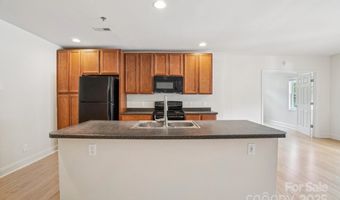 400 N Skyloft Dr 101, Asheville, NC 28801