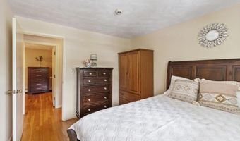14 Olde Berry Rd, Andover, MA 01810