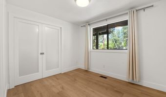 2204 NW Marken St, Bend, OR 97703
