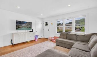 385 Essex St, Bangor, ME 04401