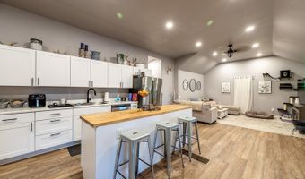 338 Western Ave, Buffalo, WY 82834