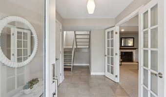 9821 BETTEKER Ln, Potomac, MD 20854