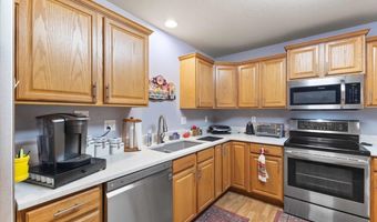 827 SW 46th St, Ankeny, IA 50023