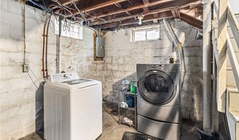 619 Fairfax St, Altoona, WI 54720