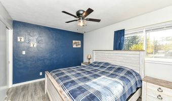 206 Winding Dr, Alexandria, IN 46001