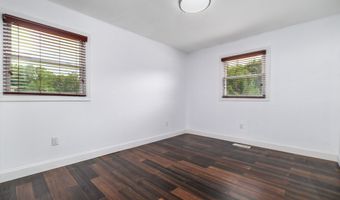 3 Henso Dr, Danbury, CT 06811