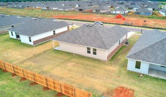 924 S Bear Ln, Mustang, OK 73064