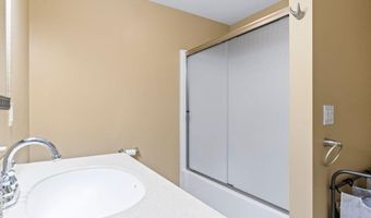 38 Harvest Hill Ln 38, Auburn, ME 04210