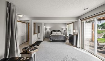 6433 158th St W, Apple Valley, MN 55124