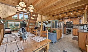 625 Mcgrath Pond Rd, Belgrade, ME 04917