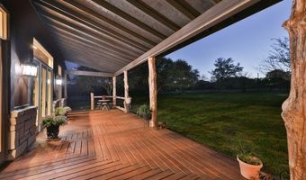 1523 Meadow Gln, Adkins, TX 78101