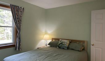 29 Folkestone Dr, Bar Harbor, ME 04609