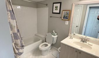 20588 CORNSTALK Ter 202, Ashburn, VA 20147