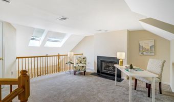 7044 FIELDHURST Ct, Alexandria, VA 22315