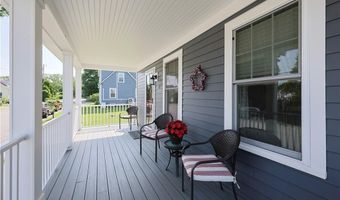 48 Garfield Ave, Bristol, RI 02809