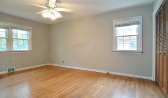 604 S Reuter Dr, Arlington Heights, IL 60005