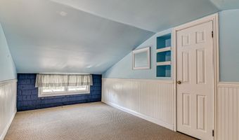 48 Washington Ave, Middletown, NJ 07748