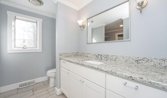 240 Oak St, Centerville, MA 02632