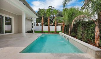 392 4TH St, Atlantic Beach, FL 32233