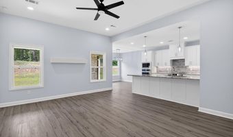 1176 Duke Dr, Bauxite, AR 72011