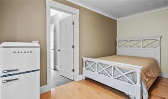 485 Spring St, Newport, RI 02840