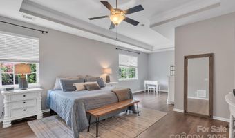 10121 Halkirk Manor Ln, Charlotte, NC 28278