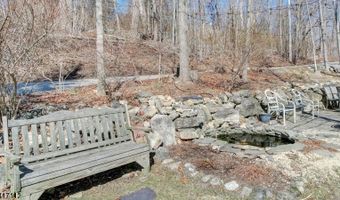405 Cherry Ridge Rd, Alloway, NJ 07422