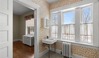 1106 Washington Ave, Alton, IL 62002